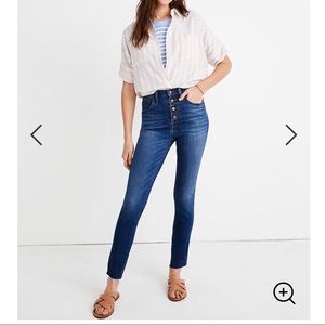 Madewell 10” high rise crop button front jeans.